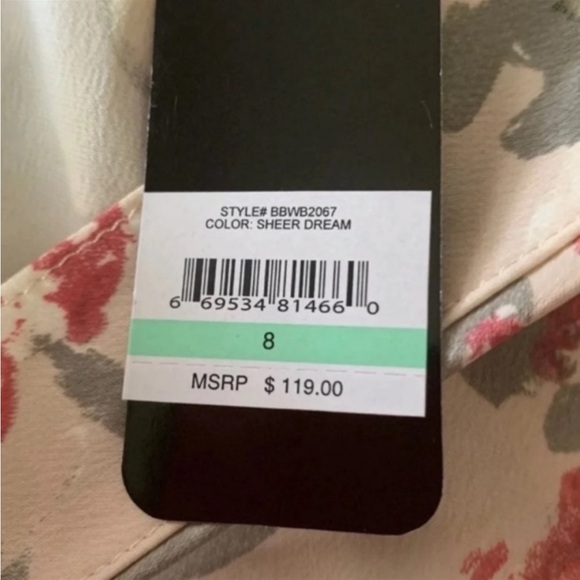 BEBE - floral romper Size 8 - Picture 6 of 6